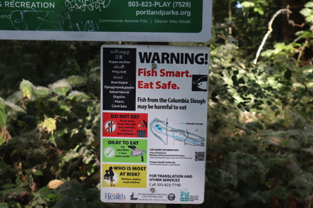 Warning sign about fish caught in the Columbia Slough Warning sign about fish caught in the Columbia Slough